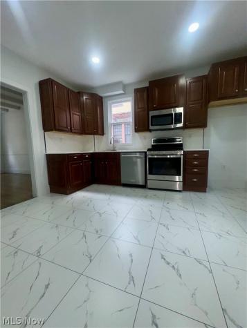248 Lora Avenue Youngstown OH 44504