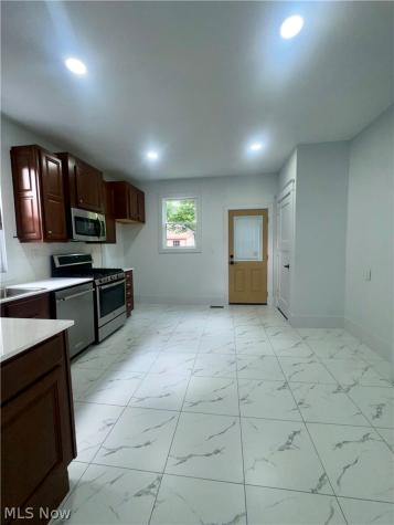 248 Lora Avenue Youngstown OH 44504