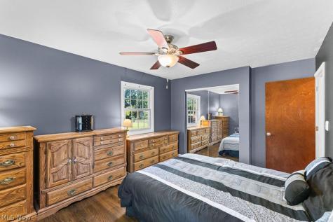 586 Brookpark Drive Cuyahoga Falls OH 44223