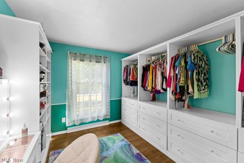 586 Brookpark Drive Cuyahoga Falls OH 44223