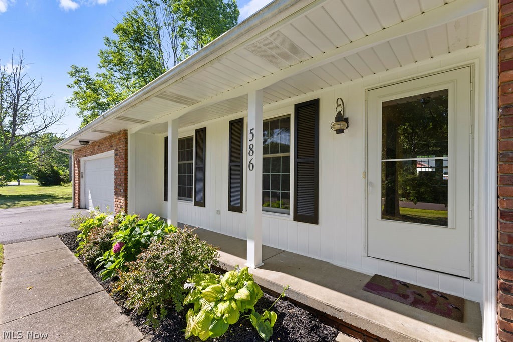 586 Brookpark Drive Cuyahoga Falls OH 44223