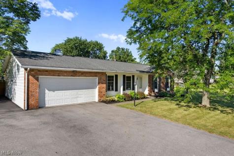 586 Brookpark Drive Cuyahoga Falls OH 44223