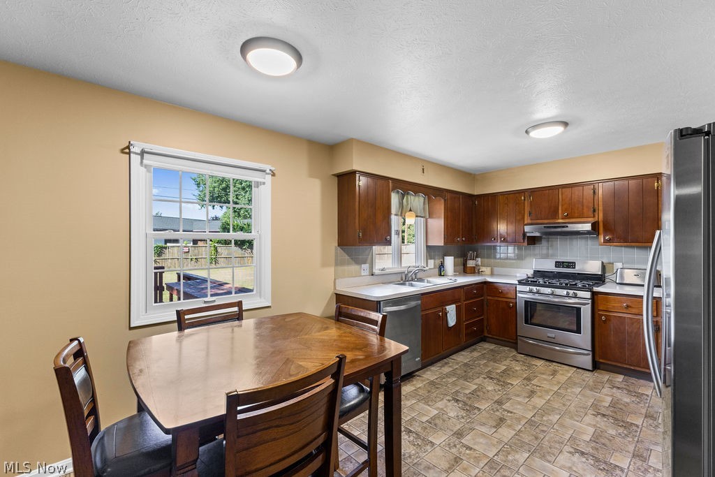 586 Brookpark Drive Cuyahoga Falls OH 44223