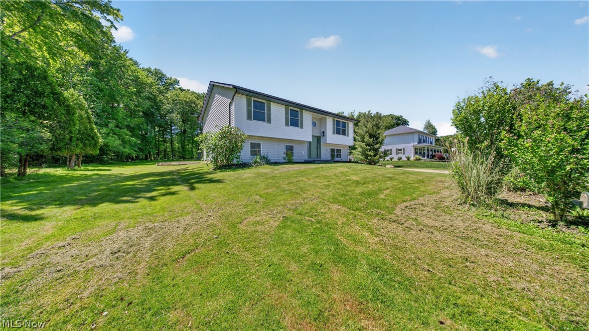 10142 Hillcrest Road Kirtland OH 44094