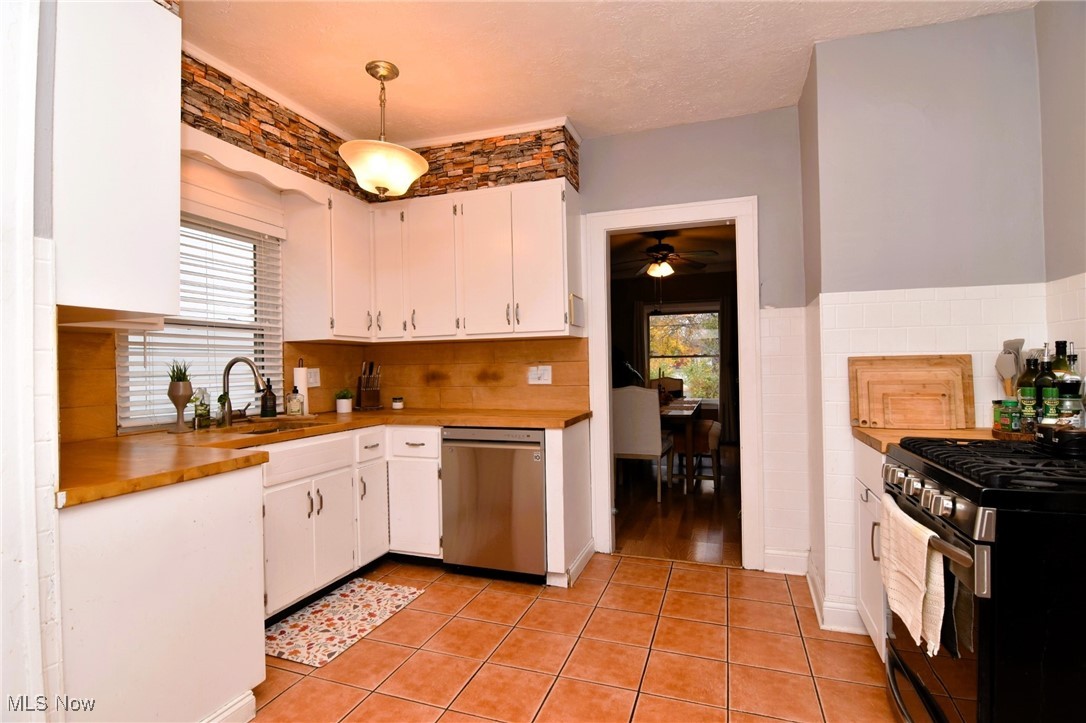 2621 S Taylor Road Cleveland Heights OH 44118