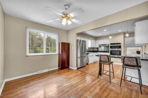 6957 Greenbriar Drive Parma Heights OH 44130