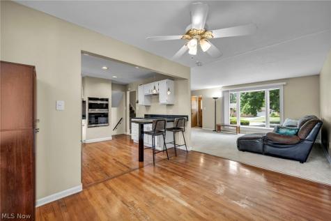 6957 Greenbriar Drive Parma Heights OH 44130