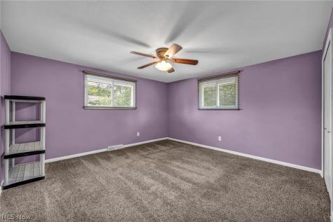 6957 Greenbriar Drive Parma Heights OH 44130