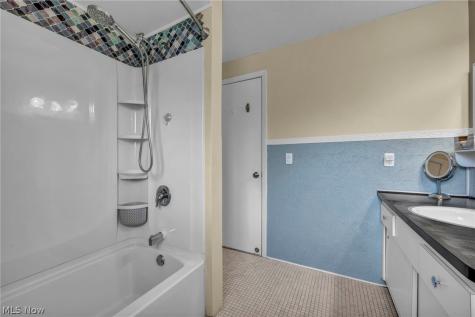 6957 Greenbriar Drive Parma Heights OH 44130