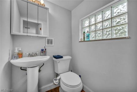 6957 Greenbriar Drive Parma Heights OH 44130