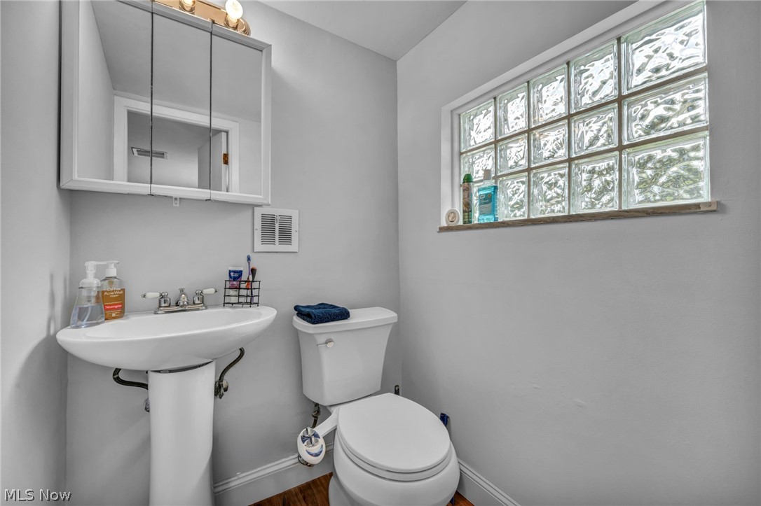 6957 Greenbriar Drive Parma Heights OH 44130