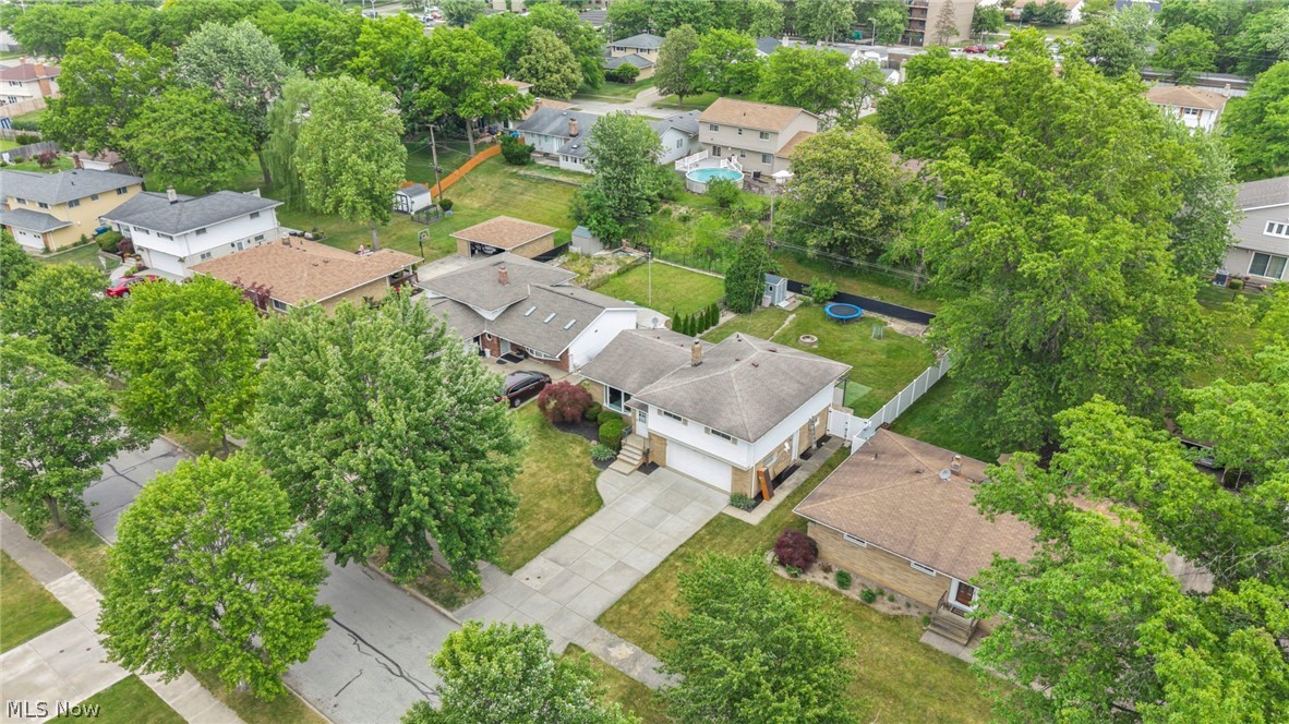 6957 Greenbriar Drive Parma Heights OH 44130