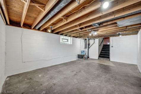 6957 Greenbriar Drive Parma Heights OH 44130