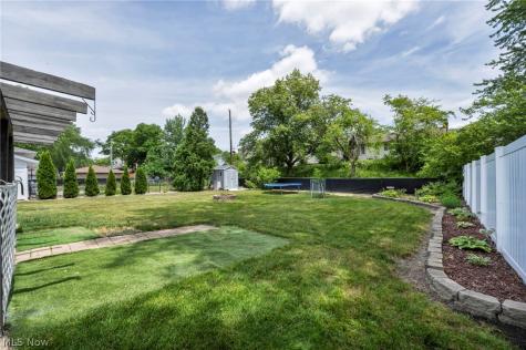 6957 Greenbriar Drive Parma Heights OH 44130