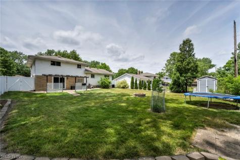 6957 Greenbriar Drive Parma Heights OH 44130