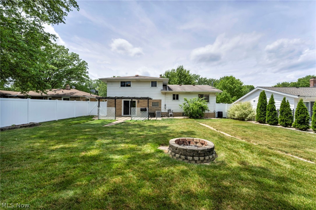 6957 Greenbriar Drive Parma Heights OH 44130