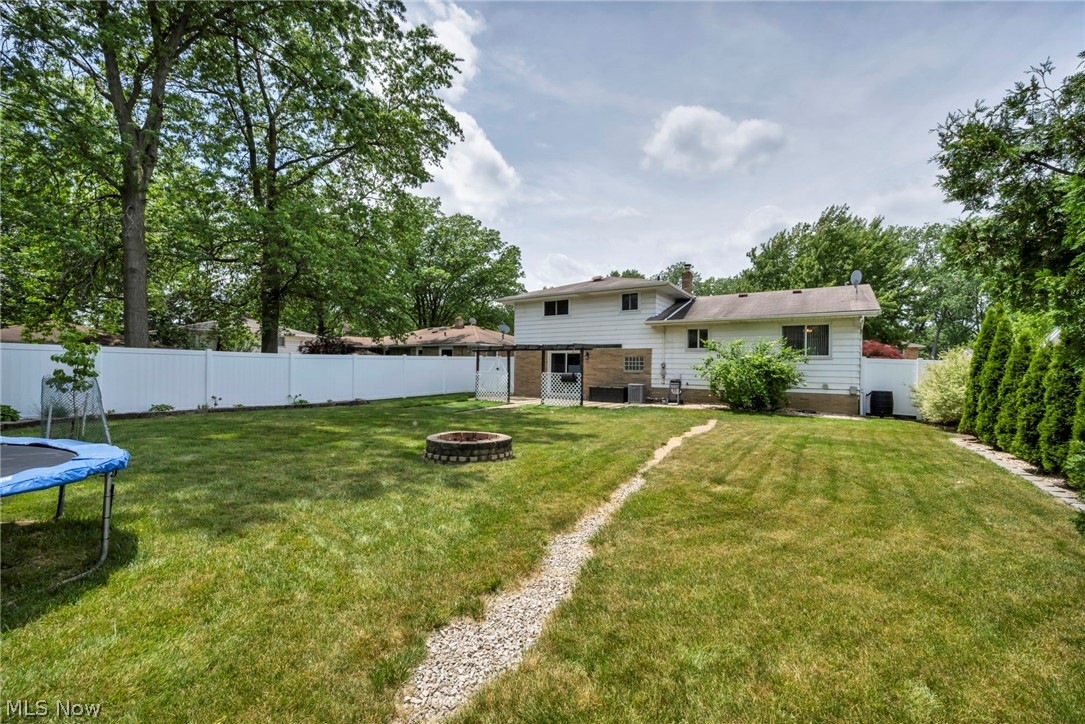 6957 Greenbriar Drive Parma Heights OH 44130