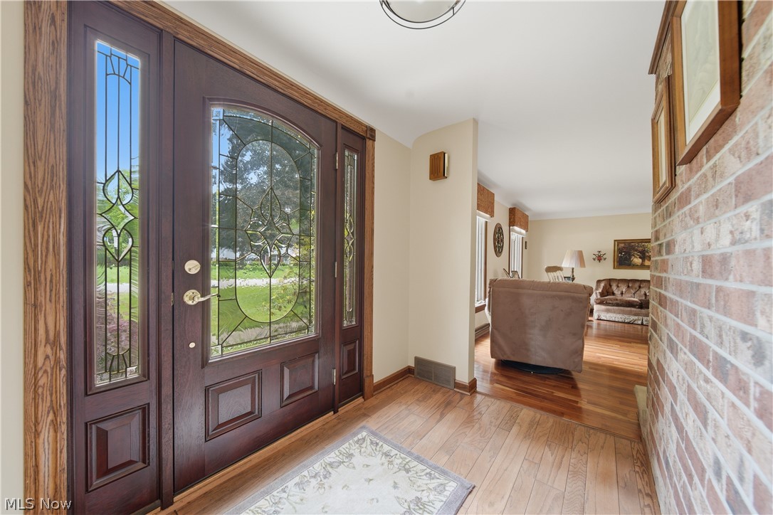 6118 Wiclif Street NE Canton OH 44721
