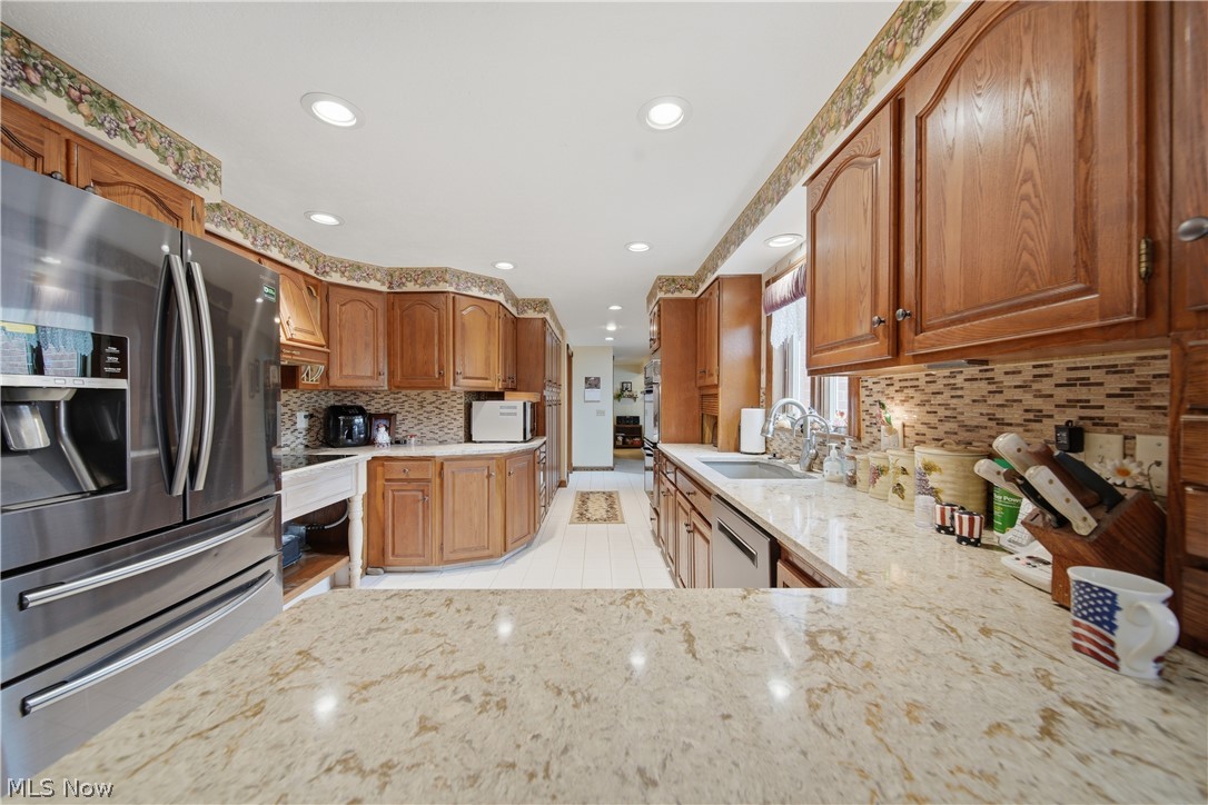 6118 Wiclif Street NE Canton OH 44721