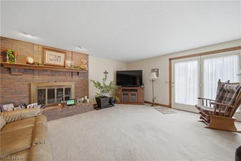 6118 Wiclif Street NE Canton OH 44721