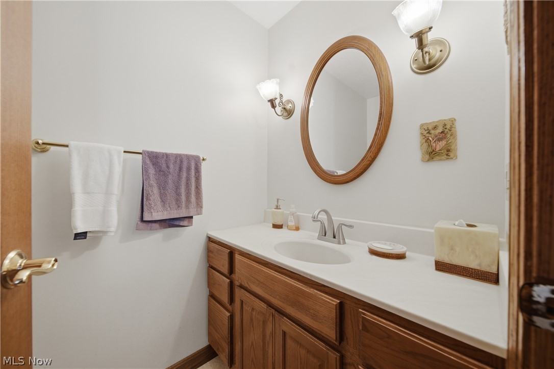 6118 Wiclif Street NE Canton OH 44721