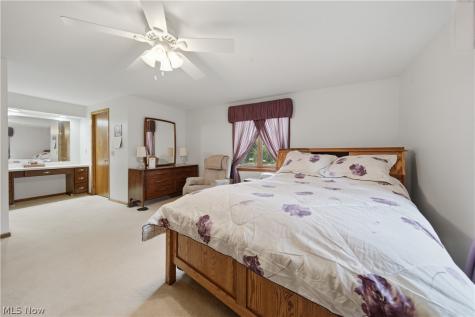 6118 Wiclif Street NE Canton OH 44721