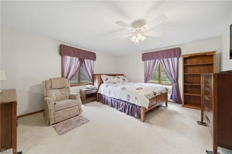 6118 Wiclif Street NE Canton OH 44721
