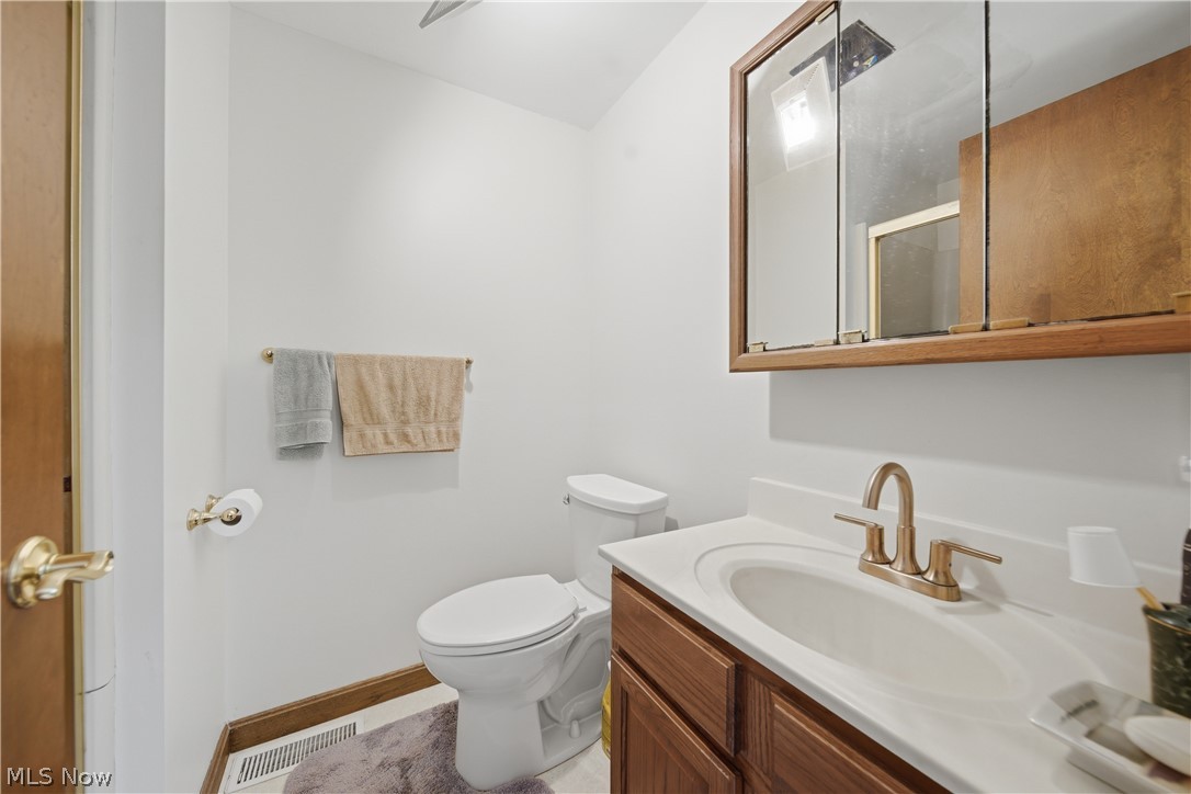 6118 Wiclif Street NE Canton OH 44721