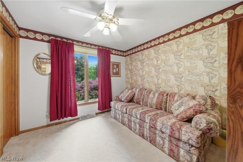 6118 Wiclif Street NE Canton OH 44721