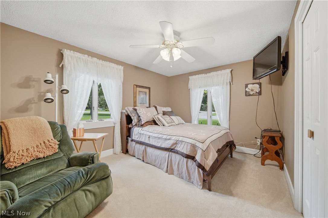 6118 Wiclif Street NE Canton OH 44721
