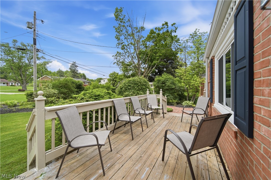 6118 Wiclif Street NE Canton OH 44721