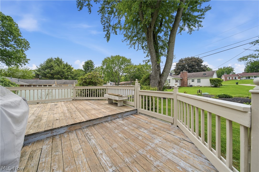 6118 Wiclif Street NE Canton OH 44721