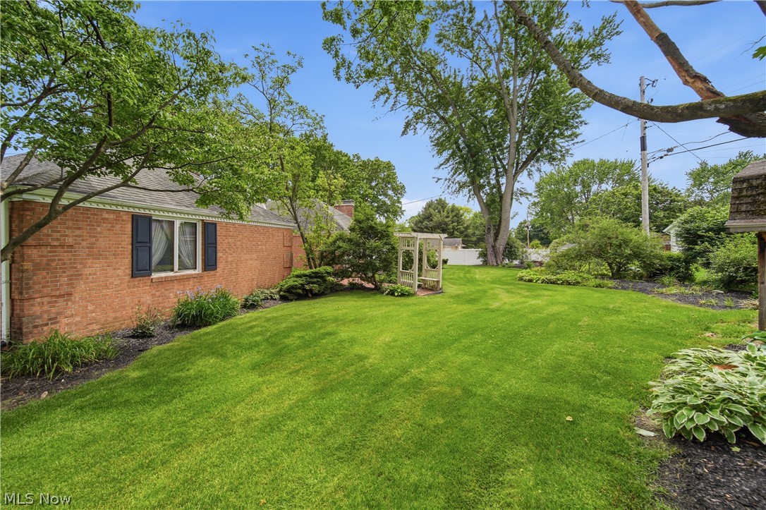6118 Wiclif Street NE Canton OH 44721