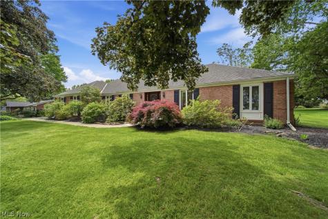 6118 Wiclif Street NE Canton OH 44721
