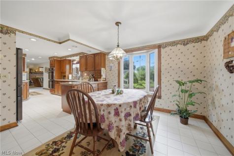 6118 Wiclif Street NE Canton OH 44721