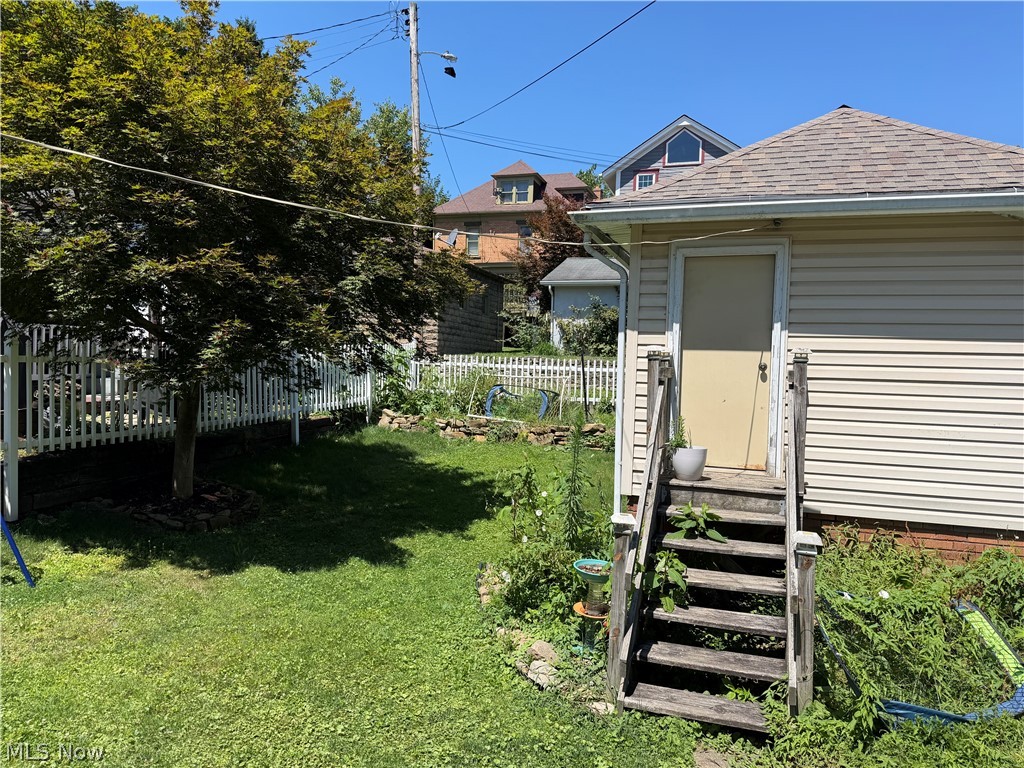 605 Mckinnon Avenue East Liverpool OH 43920