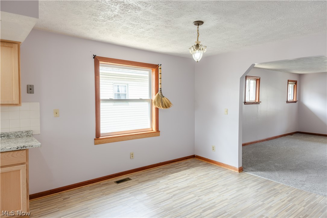 1177 Neptune Avenue Akron OH 44301