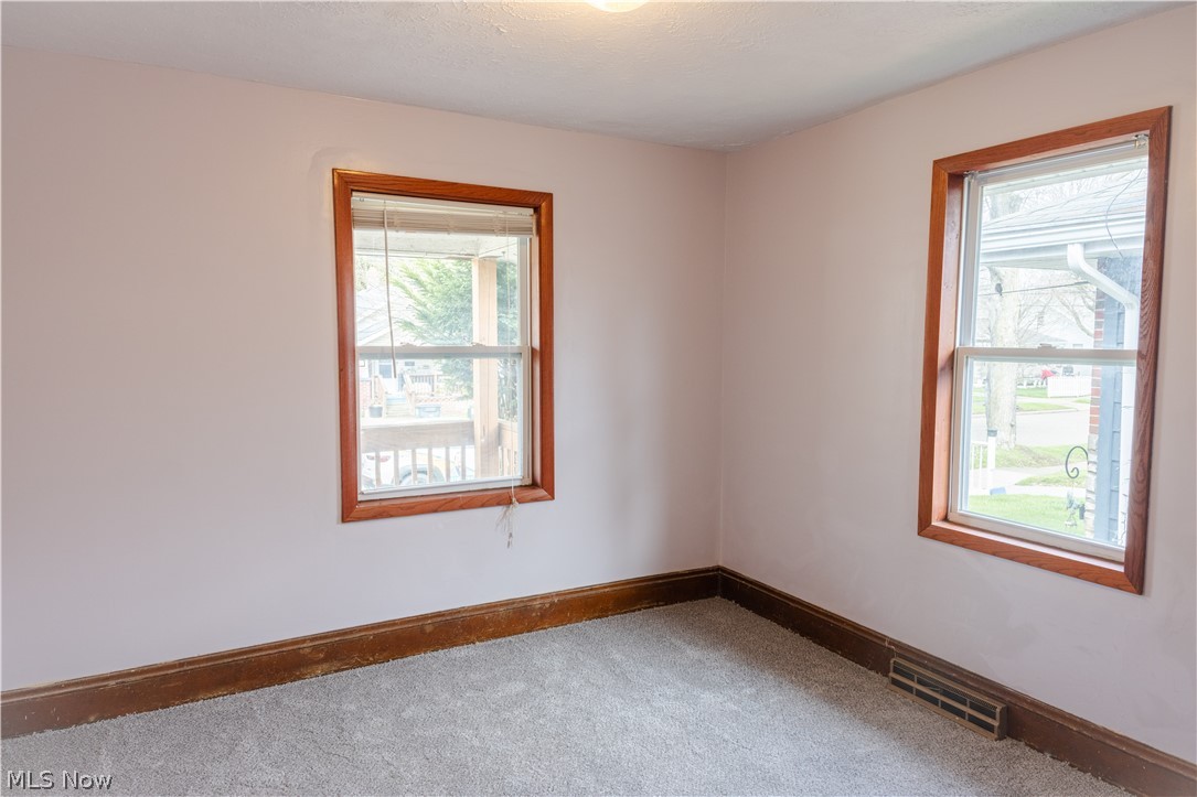 1177 Neptune Avenue Akron OH 44301