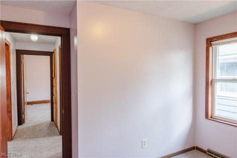 1177 Neptune Avenue Akron OH 44301