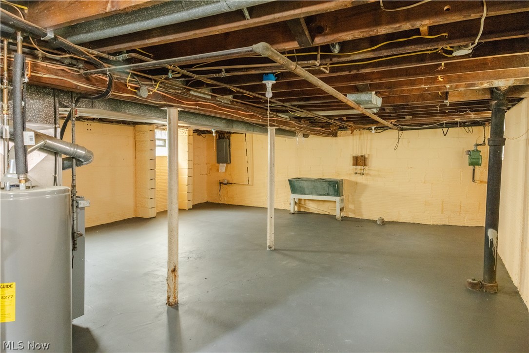 1177 Neptune Avenue Akron OH 44301