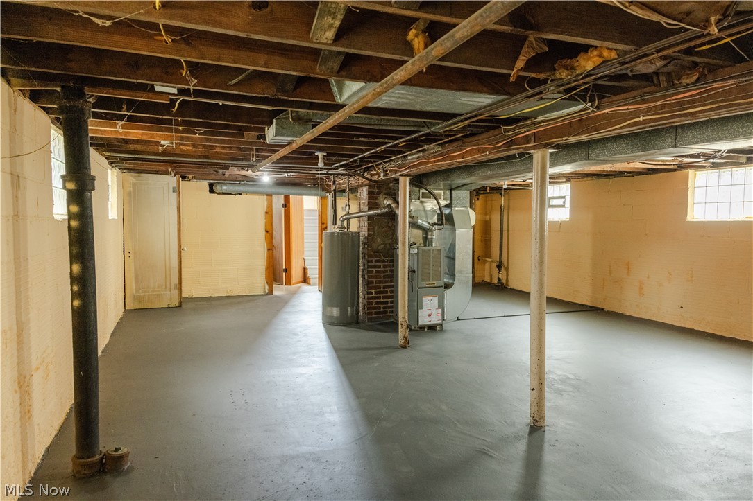 1177 Neptune Avenue Akron OH 44301