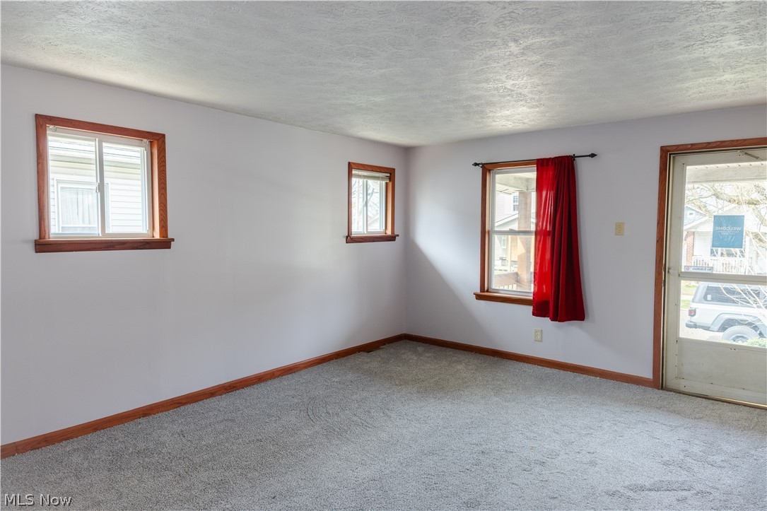 1177 Neptune Avenue Akron OH 44301