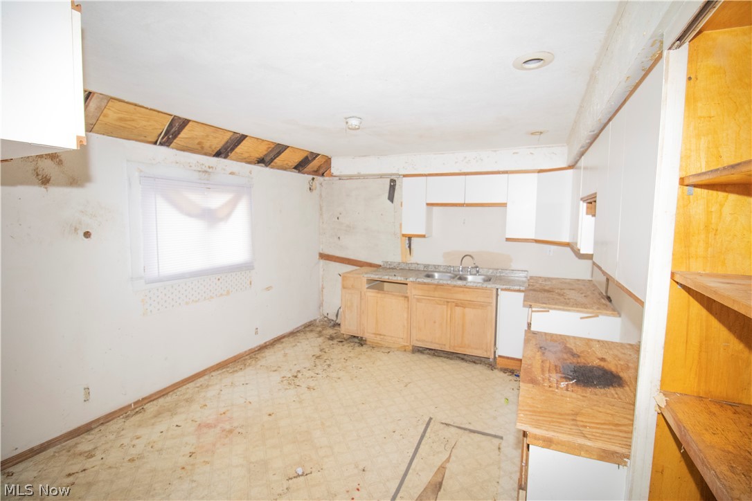 9207 Cannon Avenue Cleveland OH 44105