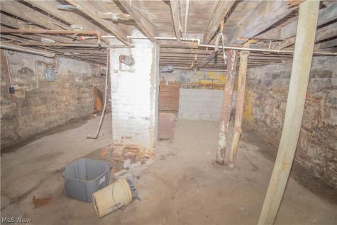 9207 Cannon Avenue Cleveland OH 44105