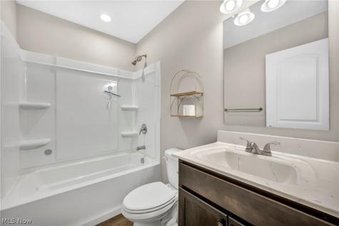 6823 Glendale Road North Ridgeville OH 44039