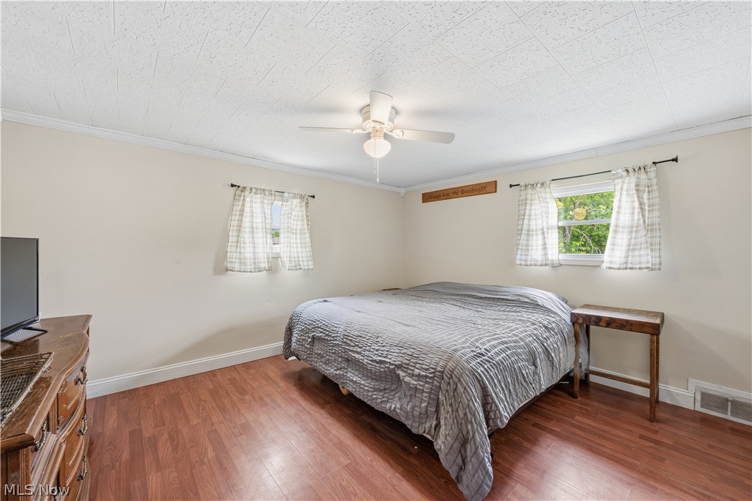 529 Park Avenue NW New Philadelphia OH 44663