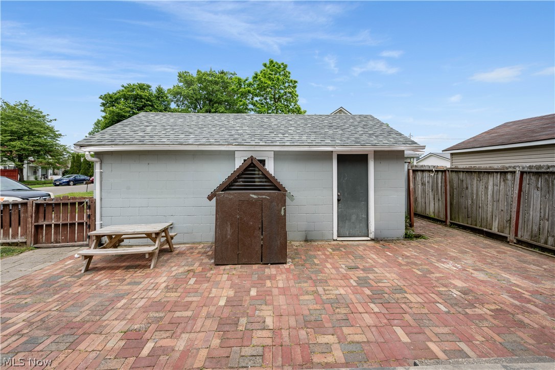 529 Park Avenue NW New Philadelphia OH 44663