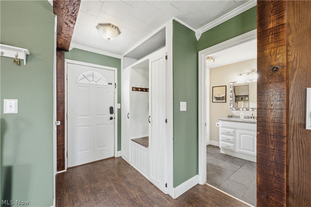 529 Park Avenue NW New Philadelphia OH 44663