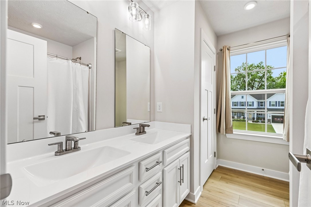 5580 Whispering Pines Lane Sheffield Village OH 44054