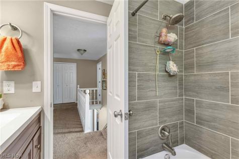 5284 Case Road North Ridgeville OH 44039